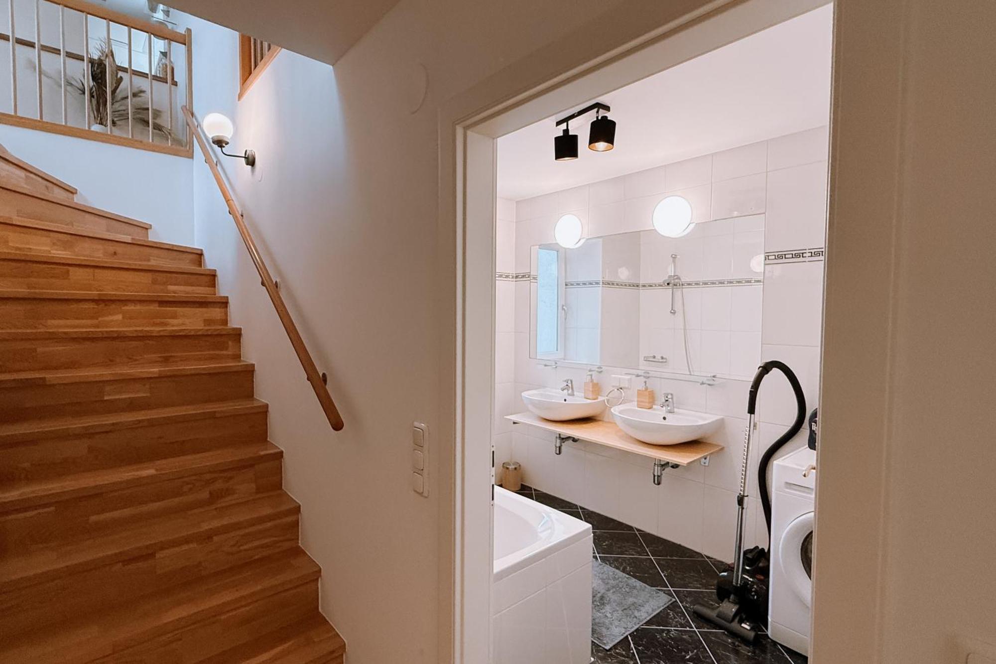 90Qm, 3 Bedrooms, Near Schoenbrunn, Balcony - Axara Housing Vienna Exterior photo